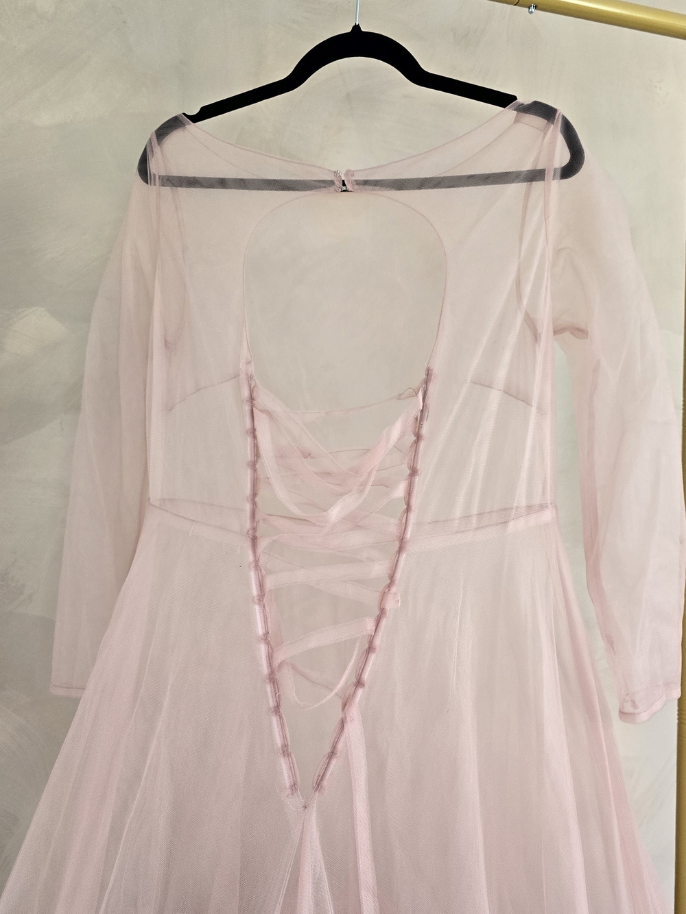Elegant Pink Tulle Gown with Ruffled Hem-old Hollywoo Glam - Picture 6 of 11